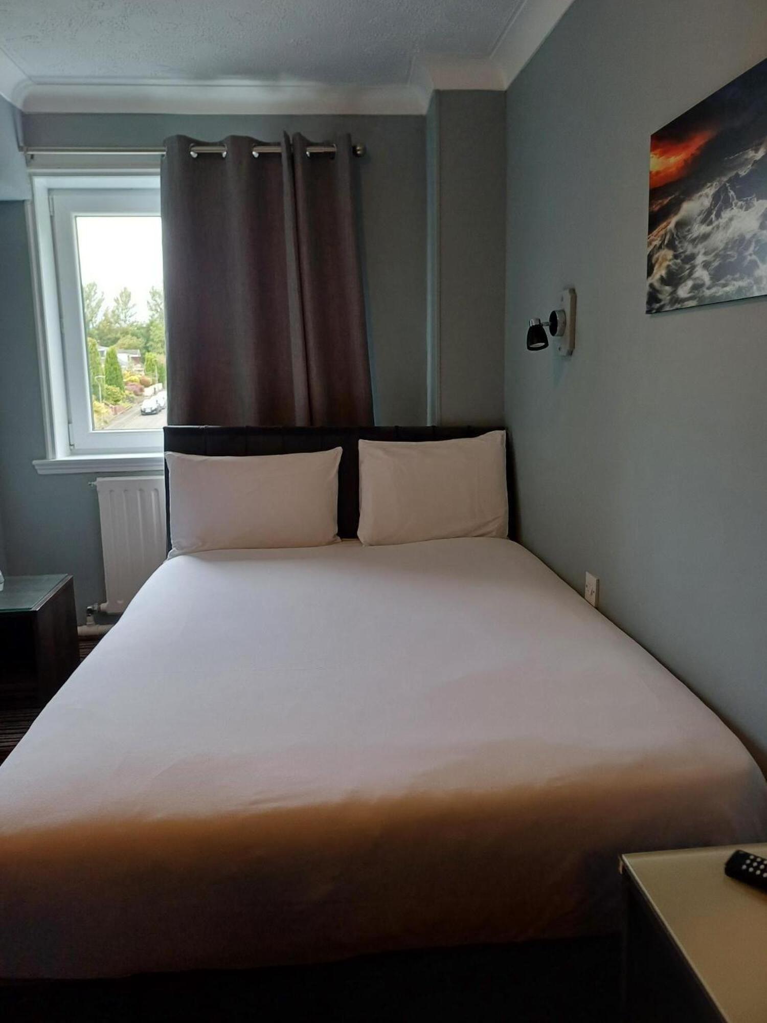 גלאזגו Kings Park Hotel חדר תמונה